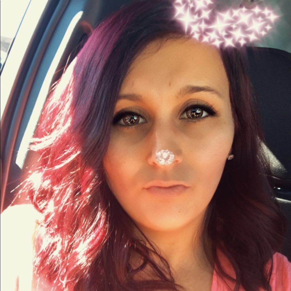 Meet your Posher, Amanda